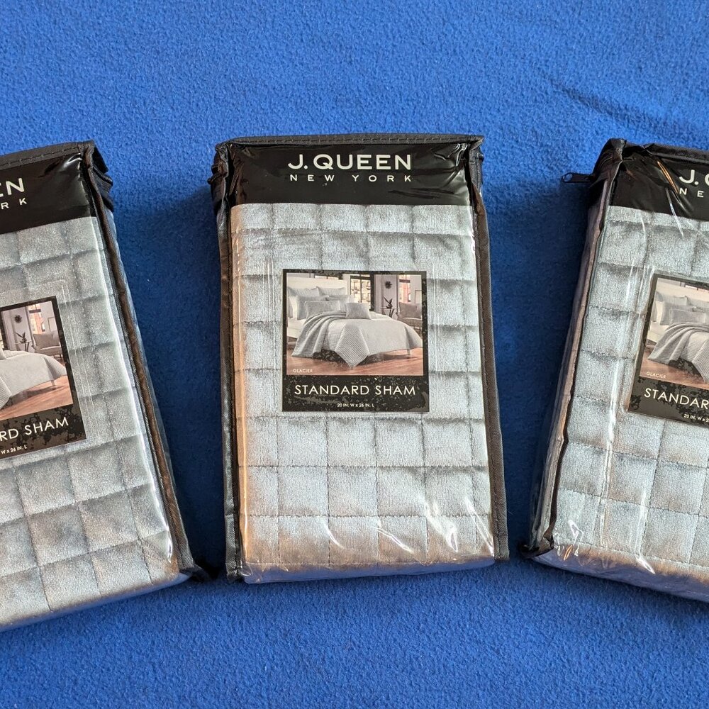 J.QUEEN New York "Glacier" Standard Sham